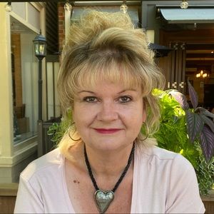 Meet your Posher, Janice